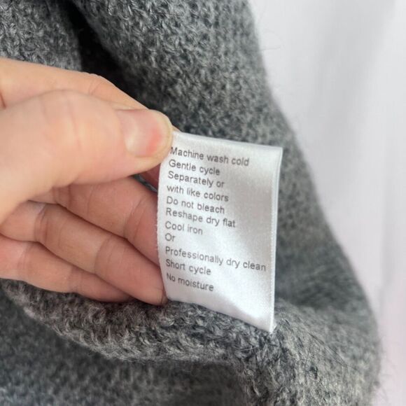 Cocogio Heather Gray Wool Mohair Blend Sleeveless Fuzzy Knit Cardigan Vest MD - Picture 8 of 10